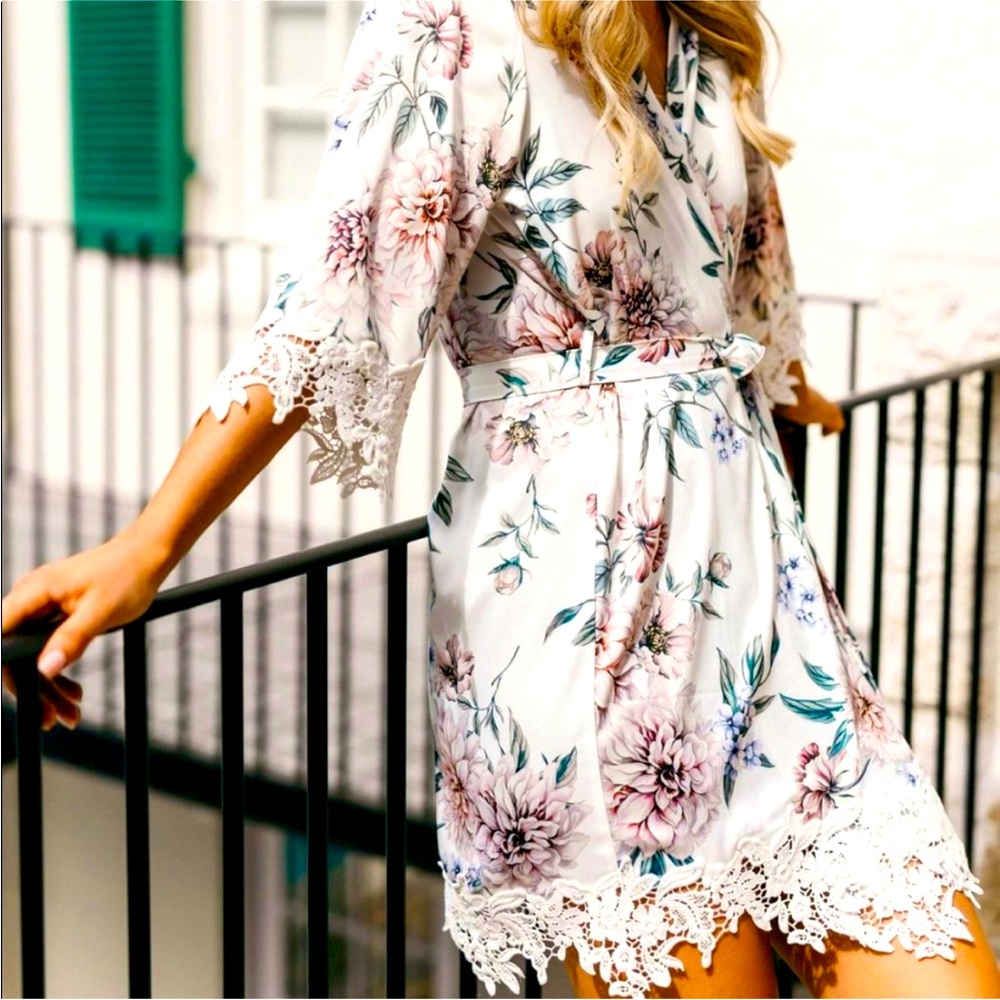 Floral Lace Trim Satin Robe - White with Pink Floral